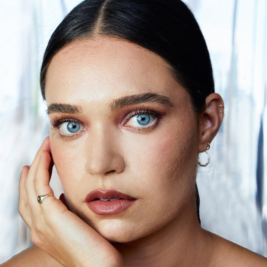 The Edit: Y2K Makeup Trends Featuring Ere Perez