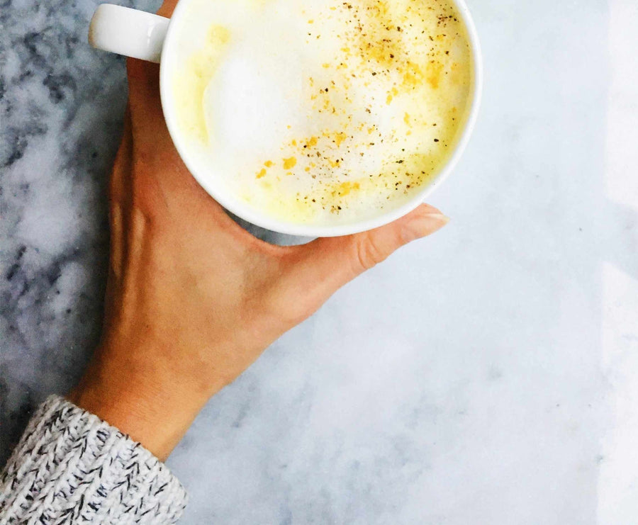 Skin Boosting Collagen Latte Recipe: Turmeric Latté With Collagen