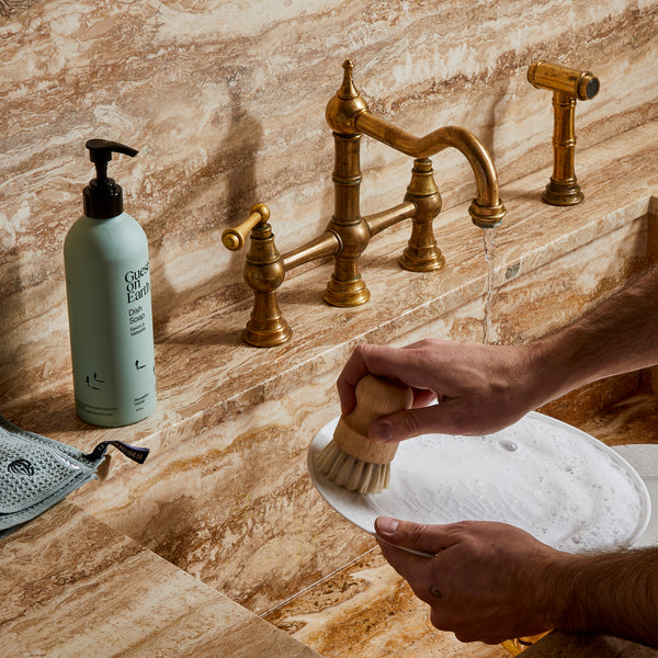 Guests On Earth-Dish Soap - Citrus Oasis-Home-02_PDP_GUESTSONEARTH_LIFESTYLE-The Detox Market | 