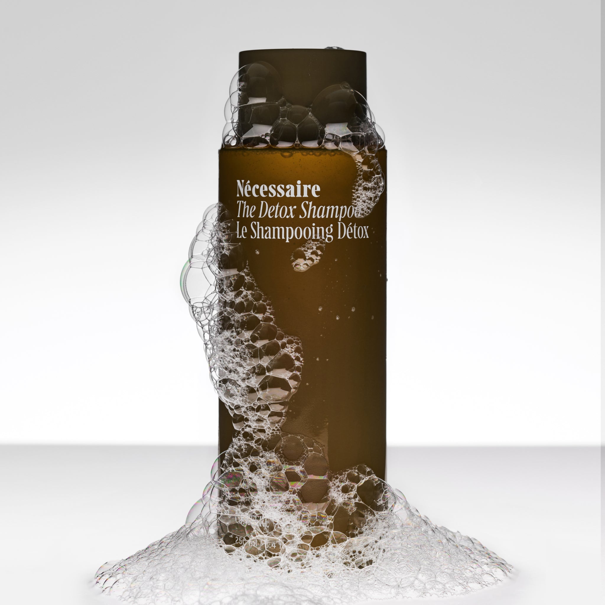 Nécessaire-The Detox Shampoo-Hair-03_NECESSAIRE_PDP_THEDETOXSHAMPOO_ACTIVATED-The Detox Market | 