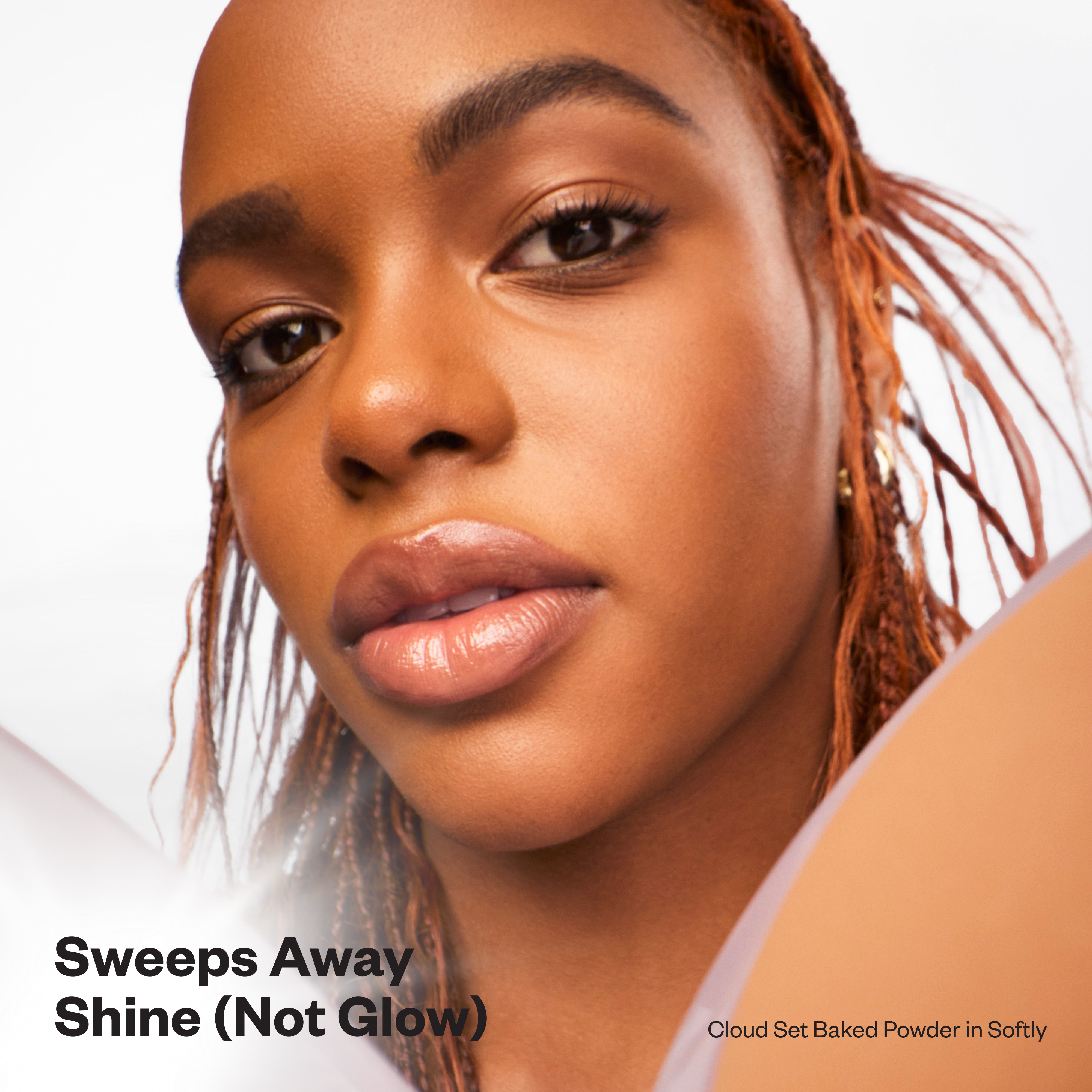 Kosas-Cloud Set Baked Setting & Smoothing Powder-Makeup-CLOUDSET_Baked_PDP_NA_ModelBenefit_Softy_11.2025-The Detox Market | Softly - Sheer Tan