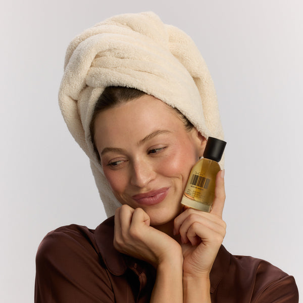 DEDCOOL-Mocha Magic-Fragrance-DEDCOOL_D2_ON_MODEL_4_23_26_DKITZ_9_TOWEL_HEAD_TRAVEL_FULLSIZE_0718-The Detox Market | 