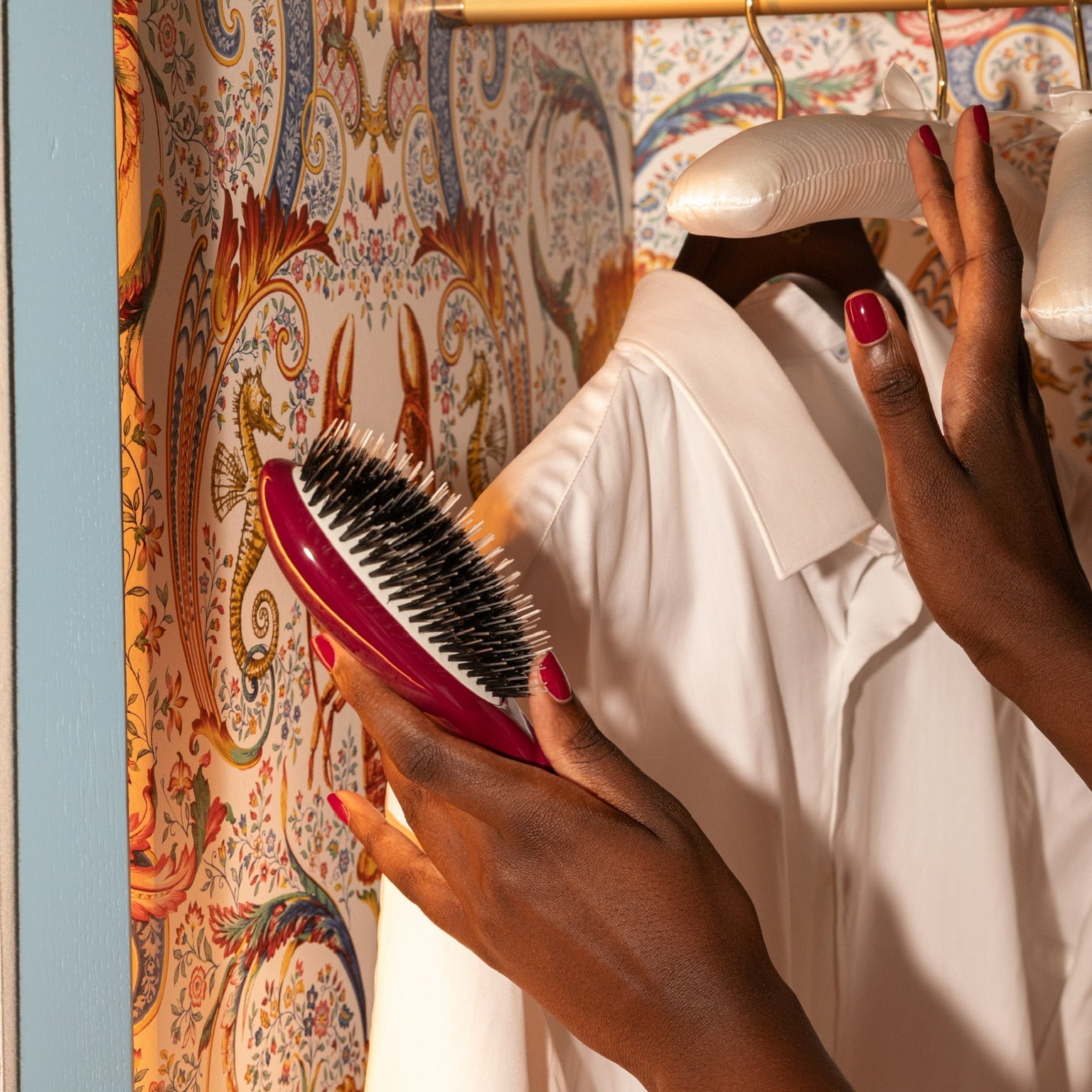 La Bonne Brosse-N.02 The Essential Do-It-All Brush - Cherry Red-Hair-FC76730A-B5A2-4D85-8AC0-160F985A4768-The Detox Market | 