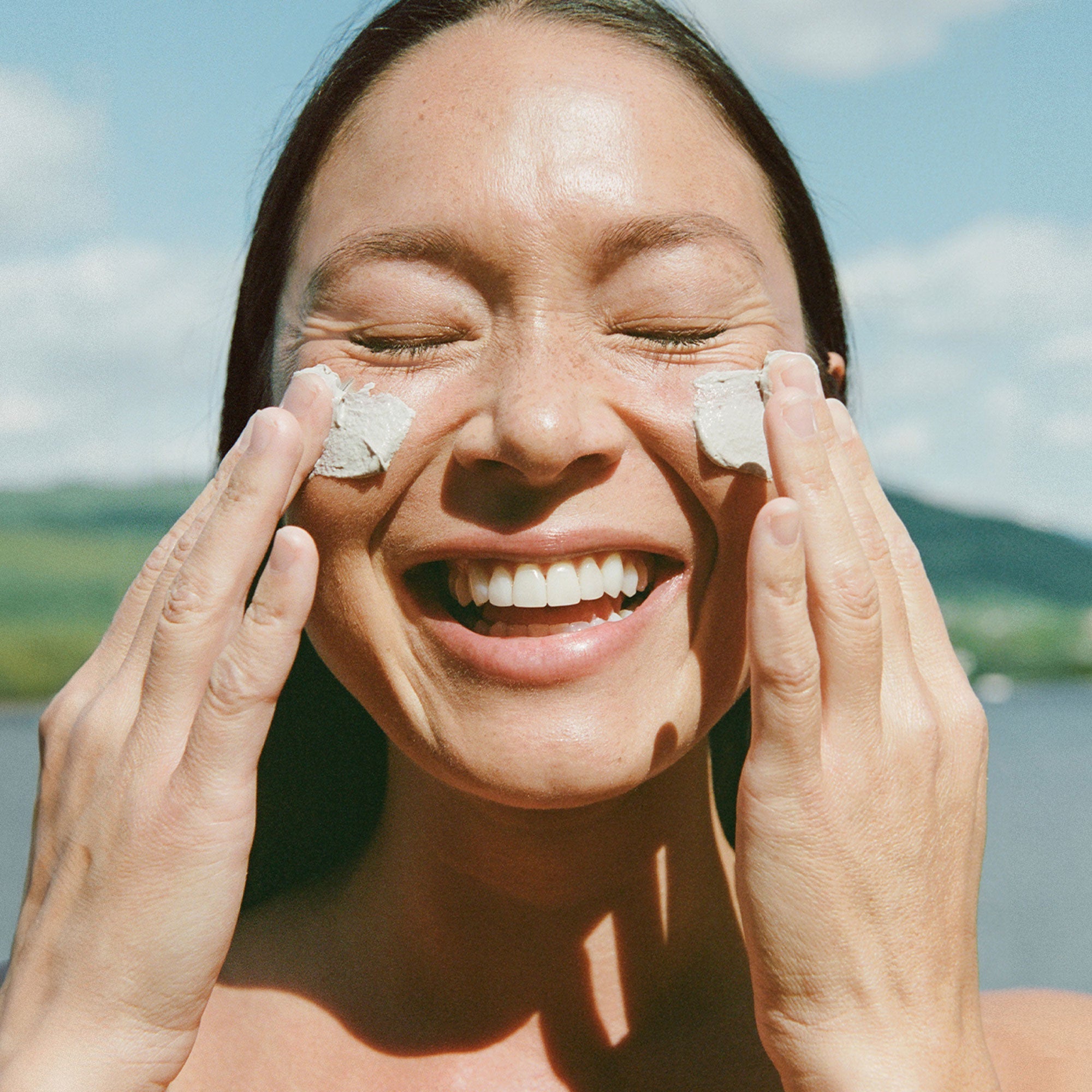 Ursa Major-Green Slate Mineral Polish-Skincare-Green-Slate-Mineral-Polish-05-The Detox Market | 