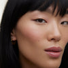 Wonderblush-La Lumière Liquid Eye Shadow-Makeup-LOOK_1_SASHA_EYES_LaLumiere_Coquillage_1934-The Detox Market | Coquillage - Champagne