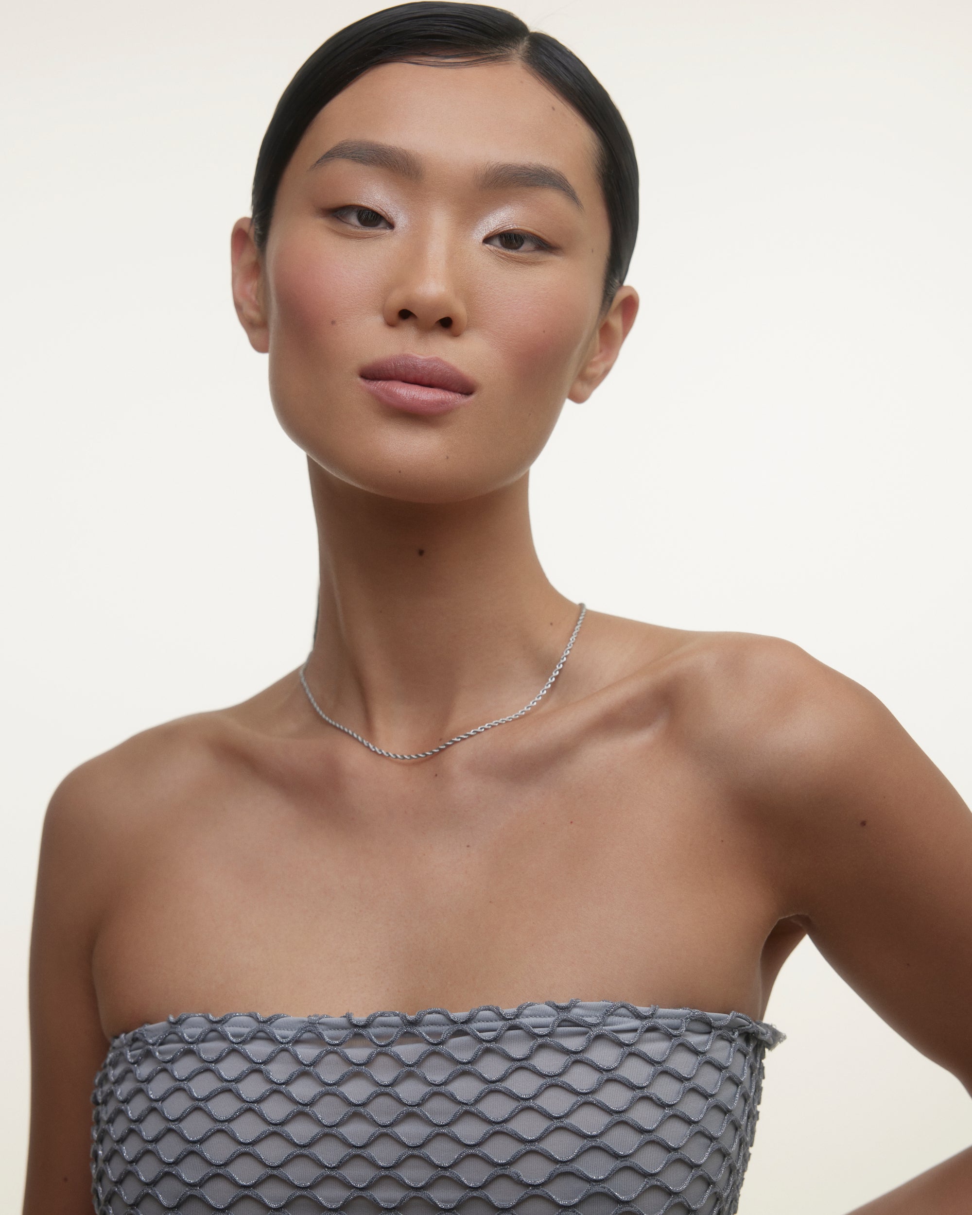 Wonderblush-La Lumière Liquid Eye Shadow-Makeup-LOOK_6_SASHA_EYES_LaLumiere_Perle_2665-The Detox Market | 