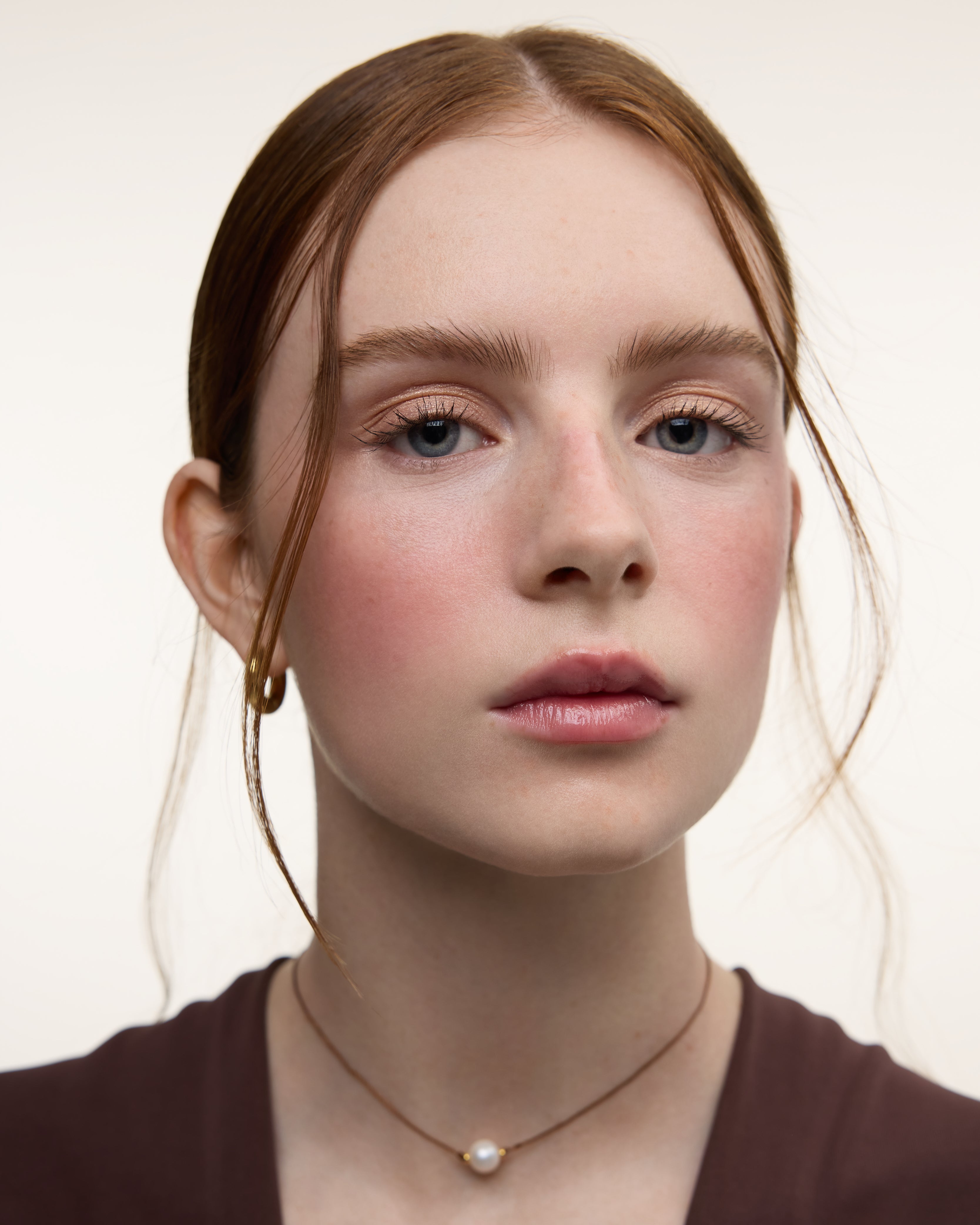Wonderblush-La Lumière Liquid Eye Shadow-Makeup-LaLumiere-ModelLightSkin-Rayon-The Detox Market | 