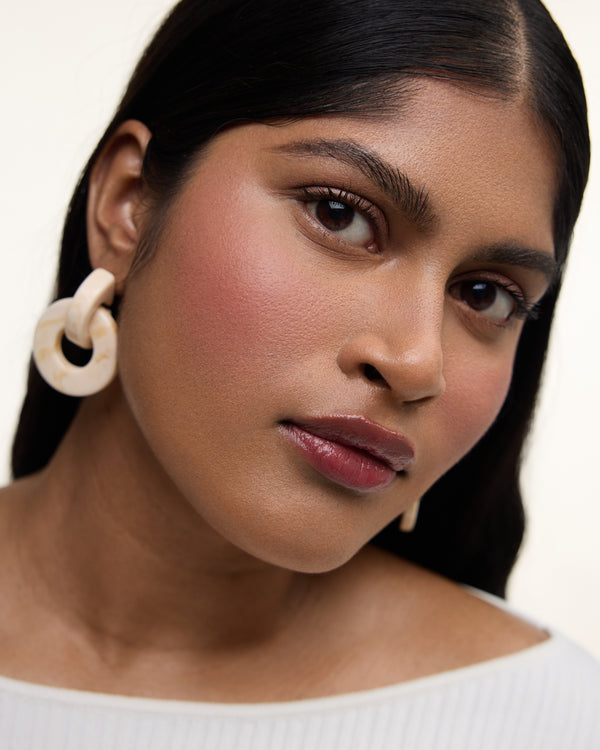 Wonderblush-Le Fondant Cream Blush-Makeup-LeFondant-ModelDarkSkin-Cerise-The Detox Market | Cerise - Cherry red