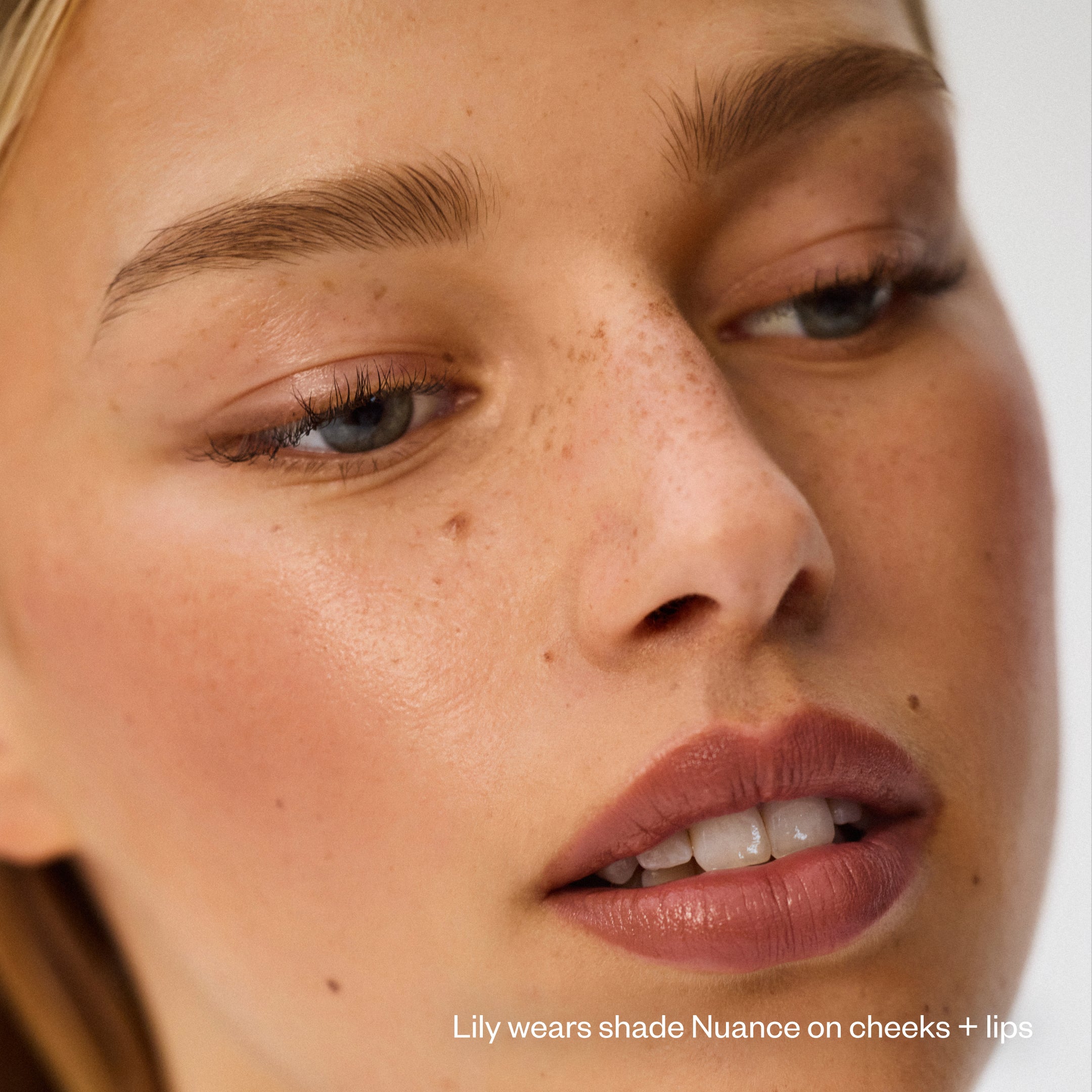 Kosas-Impressionist Multistick Cream Cheek + Lip Color-Makeup-MULTISTICK_HERO_NUANCE-The Detox Market | Nuance - Rose beige