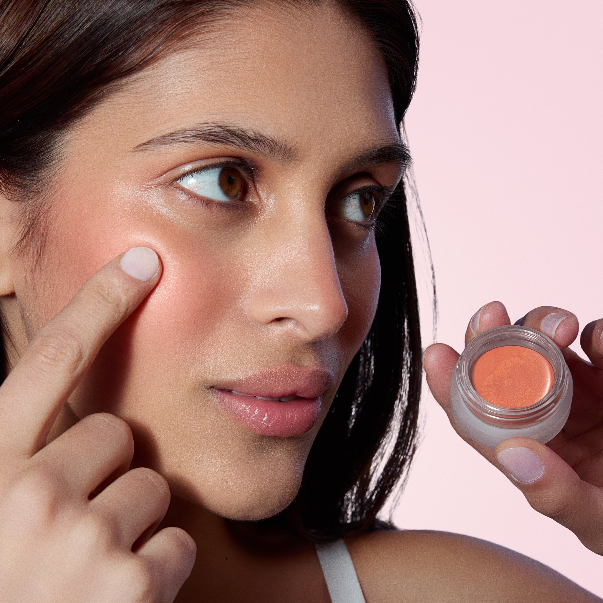 The Detox Market-Spf 50 Color Balm-Makeup-SPF50ColorBalm-GoldenHour-Model-The Detox Market | Golden Hour - Sun-kissed coral with golden radiance