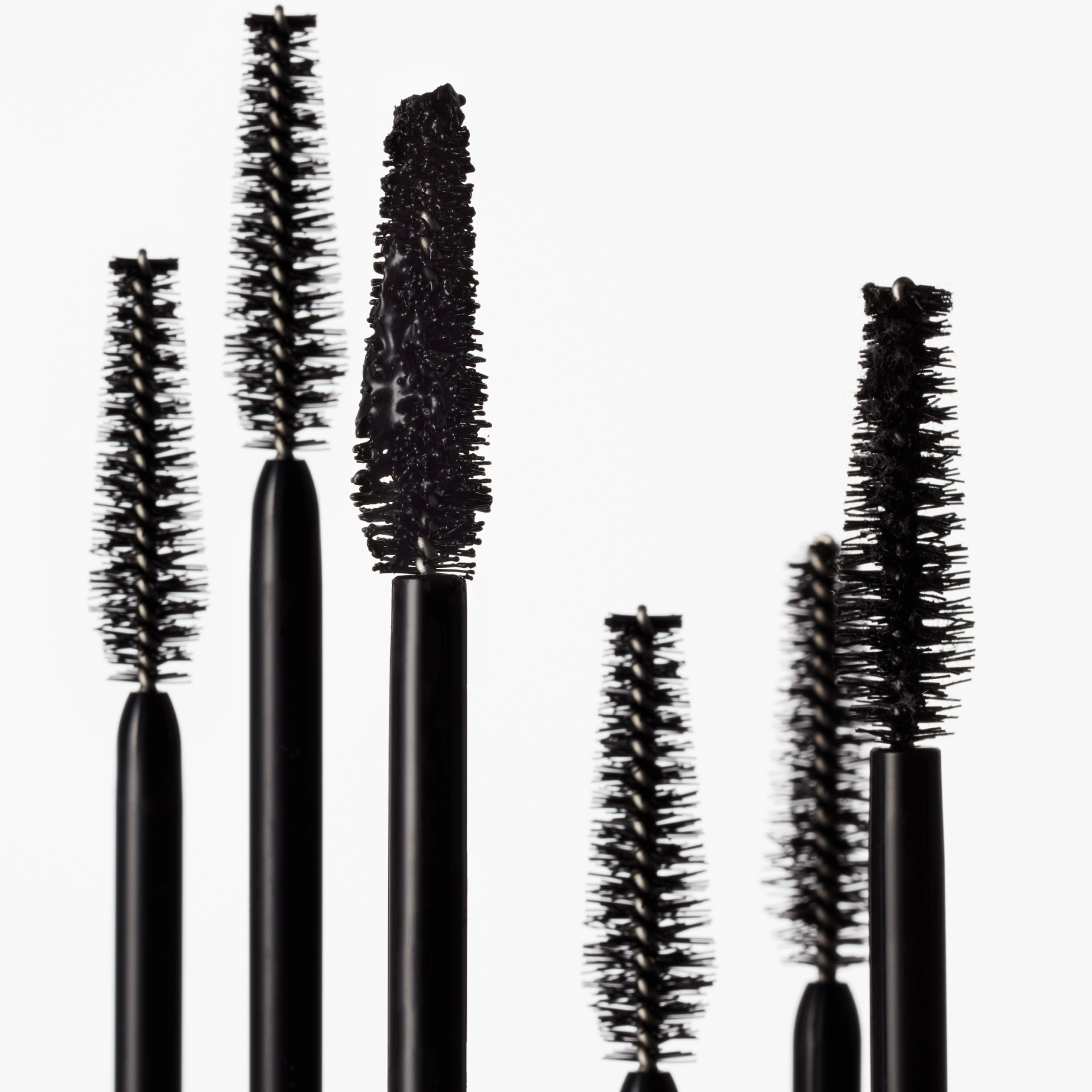Goop-Featherlash Lifting Serum Mascara-Makeup-featherlashmascara_imgCarousel_lifestyle_940cf9ec-2804-4c53-a6b8-d0a4f8212e8e-The Detox Market | 