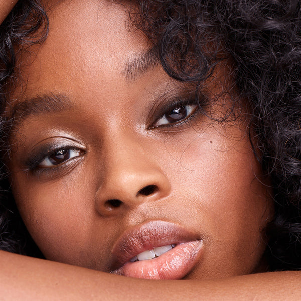 Luminizer - Makeup - RMS Beauty - luminzer-model-1 - The Detox Market | Always