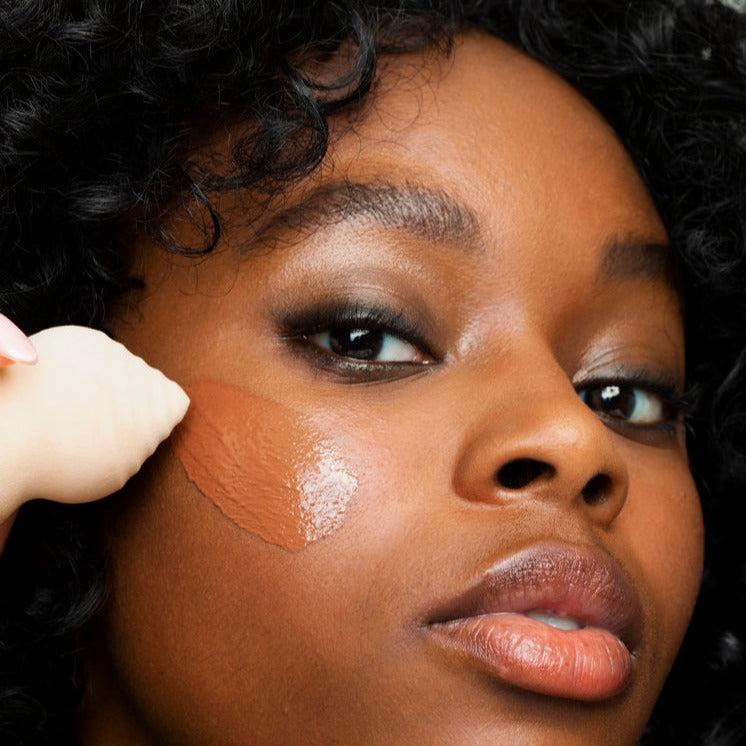 Skin2Skin Beauty Sponge - Makeup - RMS Beauty - RMS_SPONGE_MODEL - The Detox Market | 