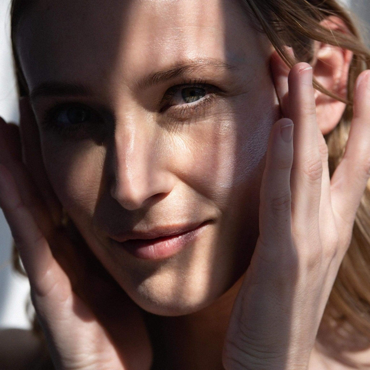 Odacite-SPF 50 Sheer Sunscreen Mineral Drops-Skincare-SPF50_Model_2-The Detox Market | 